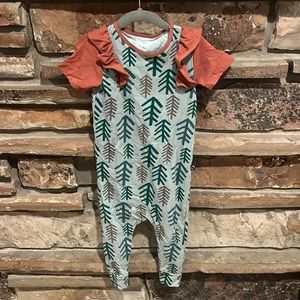 Rags Short Sleeve Ruffle Rag Romper in Simple Trees